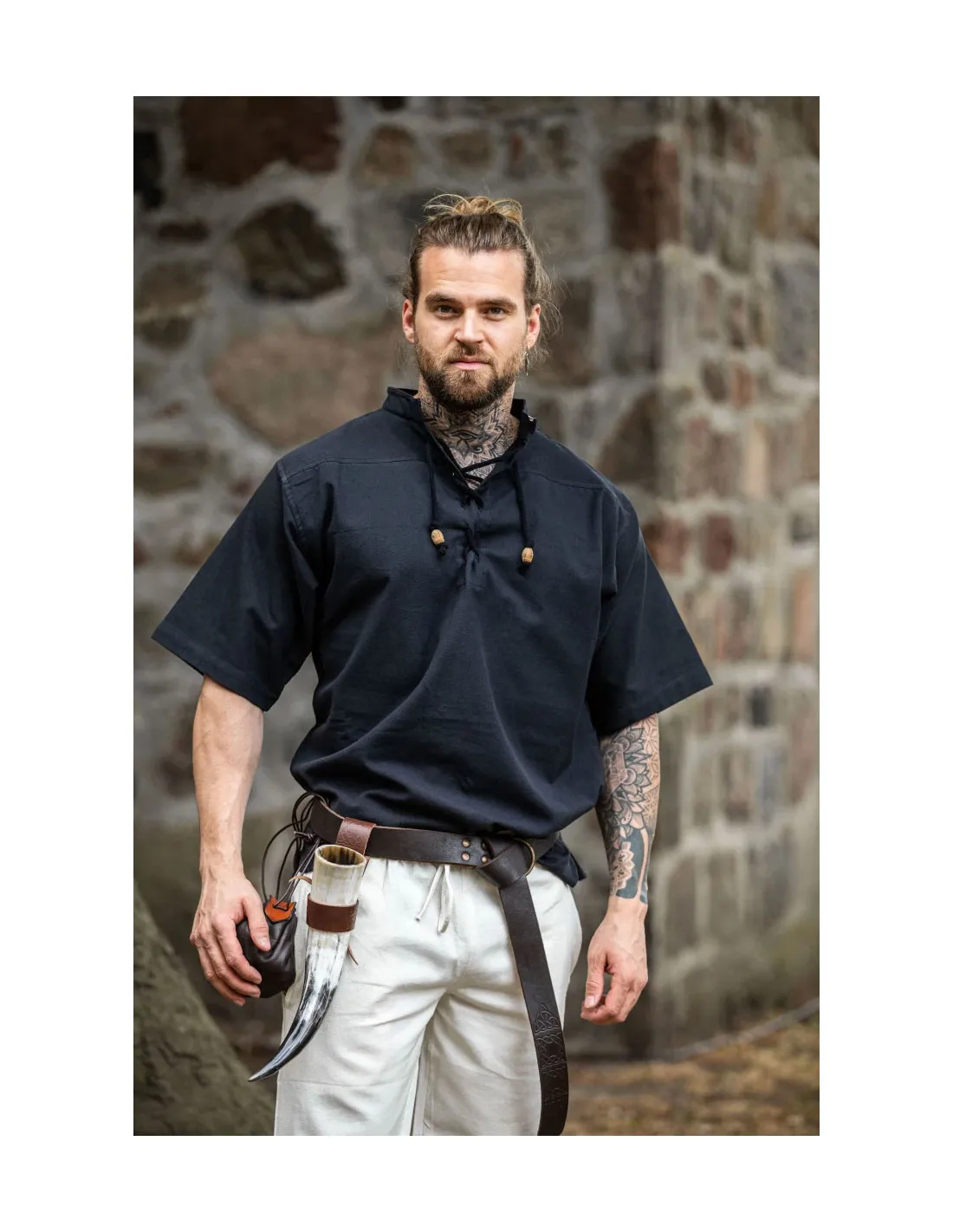 Chemise médiévale à manches courtes avec liens, couleur noire ⚔️ Boutique Épées