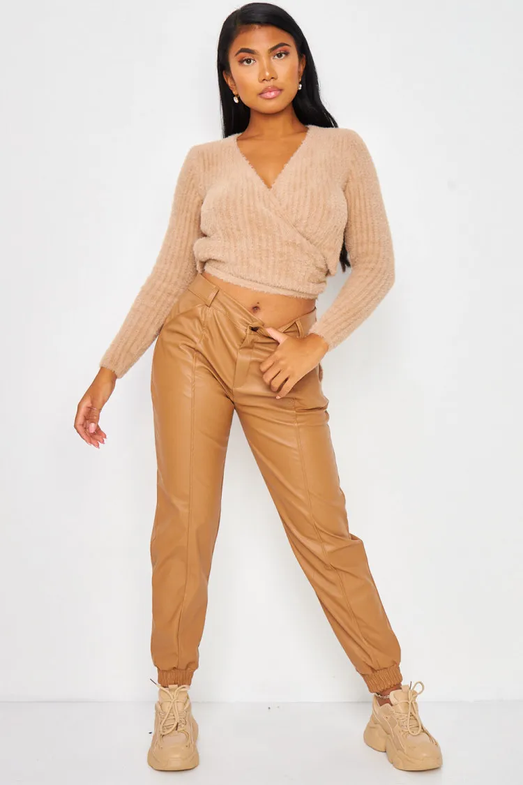 Pantalon en simili cuir beige foncé