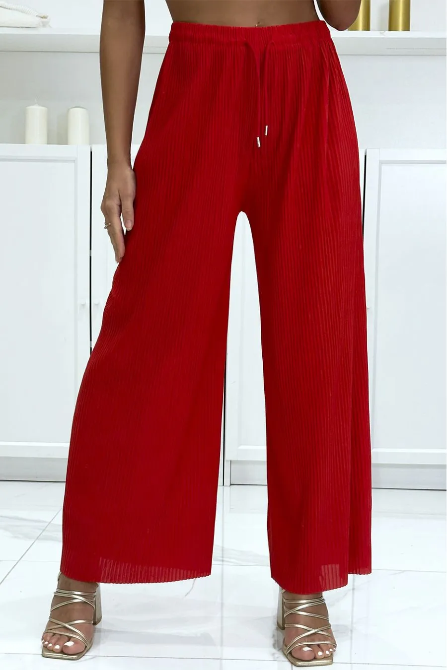 Pantalon palazzo rouge plissé très tendance