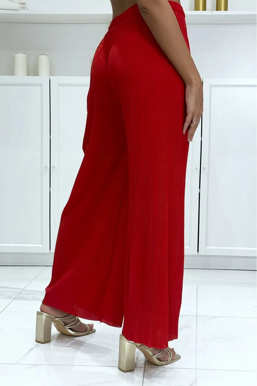 Pantalon palazzo rouge plissé très tendance